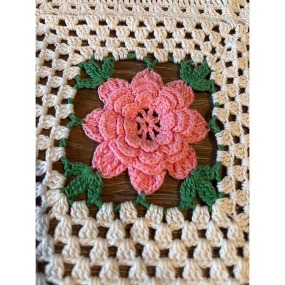 Vintage Crochet Flower Pattern 3d Doily 29x35” - Picture 4 of 7